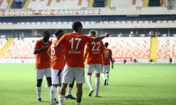 Adanaspor, lige galibiyetle başladı: 2-1