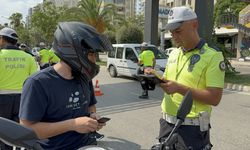 Adana'da trafikte kural ihlali yapan sürücüler dronla belirlendi