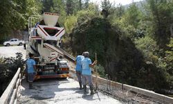 Alanya’da 64 yıllık köprüyü yeniliyor