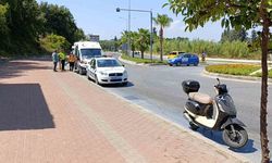 Ticari taksi ile çarpışan motosikletin sürücüsü yaralandı