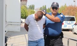 Adana'da evde ruhsatsız 5 tabanca ele geçirildi