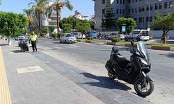 Manavgat’ta elektrikli bisiklet ile motosiklet çarpıştı: 3 yaralı