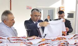 Başkan Gürbüz, Tekstil  Fabrikasını Ziyaret Etti