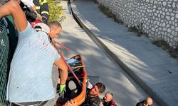 Burdur'da dere yatağına düşen otomobilin sürücüsü yaralandı