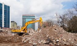 Depremde Biri Yıkılan İki Bloklu Sitede 'Yapı Farklılığı' Ortaya Çıktı