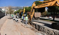 Büyükşehir, Ahır Dağı Caddesi’nde Altyapı İmalatlarına Hız Verdi