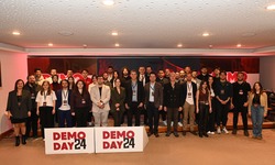 Girişimciler Kworks’24 Demo Day Sahnesinde