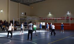 Afşin’de Voleybol Dostluk Turnuvası Devam Ediyor