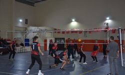 Afşin'de Voleybol Heyecanı: E Grubu İlk Maçlarını Tamamladı