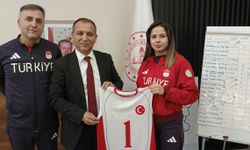 Milli Eğitim Müdürü Baydur, Milli Sporcuları Ağırladı