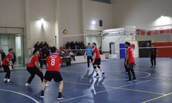 Voleybol Heyecanı Sürüyor: A Grubunun Lideri Belli Oldu