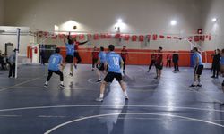 Voleybol Turnuvası Birinci Eleme Maçları Devam Ediyor