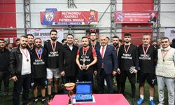 Kadirli'de kurumlar arası futbol turnuvası sona erdi