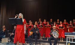 Samandağ'da Gülbahar Halk Korosu konser verdi