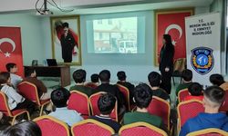 Mersin polisi çocukları bilgilendiriyor