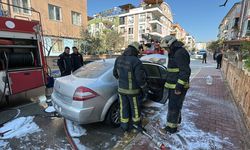 Antalya'da oto tamircisinin test sürüşü yaptığı otomobilde yangın çıktı