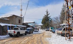 Silifke'nin yüksek kesimlerinde kar yağışı etkili oldu