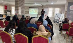 Adana’da polis velileri uyuşturucuya karşı bilgilendirdi