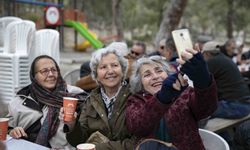 Mersin’de emekliler tabiat parkında eğlendi