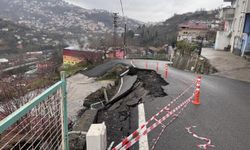 Zonguldak'ta Heyelan Sebebiyle Yol Çöktü