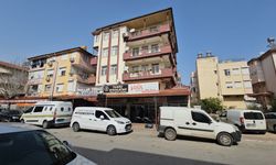 Antalya'da apartmanın üçüncü katından düşen kişi hayatını kaybetti