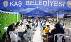 Kaş Belediyesi ücretsiz iftar yemeği uygulaması başlattı