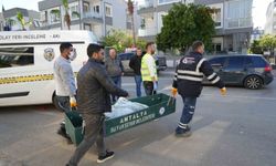 Gardırobun içinde kendini yakan adam hayatını kaybetti