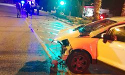 Antalya'da iki ayrı trafik kazasında 2 kişi yaralandı