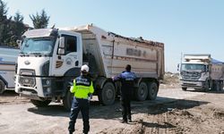 Hatay'da kaçak hafriyat atığı döken 13 kamyon sürücüsü ve işletmelerine
