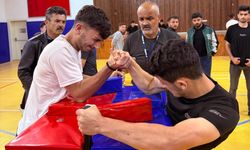 Afşin’de Bilek Güreşi Turnuvası Başladı