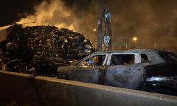 Adana'da iki araca çarpıp alev alan cipteki 2 kişi yaralandı