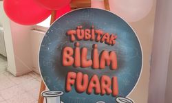 Adana'da TÜBİTAK 4006 Bilim Fuarı düzenlendi