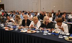 Adana'da "Türkiye Sohbetleri" toplantısı düzenlendi