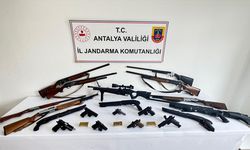 Alanya'da silah kaçakçılığı operasyonunda yakalanan 3 zanlı tutuklandı