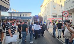 Antalya'da servis minibüsüyle çarpışan motosikletin genç sürücüsü öldü
