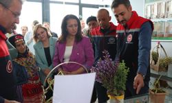 Burdur'da düzenlenen DoğaFest'te, gül hasadı ve "Doğa Okulu" etkinlikleri yapıldı