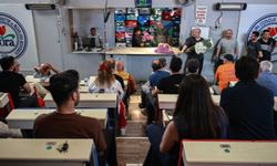 Çukurova'daki çiçek mezatları ve seralar "Anneler Günü" öncesi hareketli
