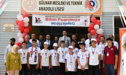 Gülnar'da TÜBİTAK 4006 Bilim Fuarı açıldı