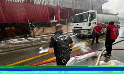GÜNCELLEME - Mersin'de ses ve görüntü sistemleri üretilen fabrikada çıkan yangın kontrol altına alındı