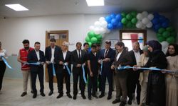 Hatay'da depremzede öğrenciler için oluşturulan kütüphane açıldı