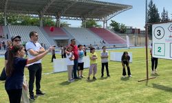 Kadirli'de düzenlenen "Geleneksel Çocuk Oyunları Şenliği" sona erdi