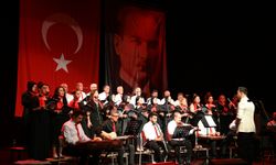 Kadirli'de Halk Eğitim Merkezi Korosundan konser