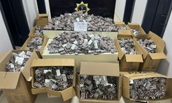 Mersin'de 280 bin sentetik ecza hapı ele geçirildi