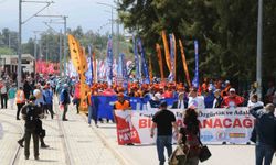 Antalya’da 1 Mayıs coşkuyla kutlandı