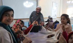 Camiyi çocuklara sevdiren imam, çocuk cemaati sayısını 4’den 100’e çıkarttı