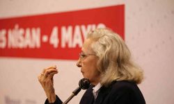 İnci Aral Kepez Kitap Fuarı’nda okurlarıyla buluştu