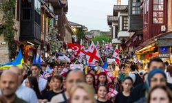 Manavgat’ta dans ve müzik festivaline görkemli açılış