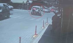 Manavgat’ta hafif ticari araç motosikletle çarpıştı: 1 yaralı
