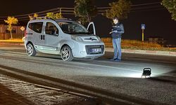 Hafif Ticari Araç Anne ve Kızına Çarptı