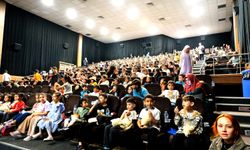 Onikişubat Belediyesi’nden Kırsaldaki 1500 Öğrenciye Sinema Hediyesi